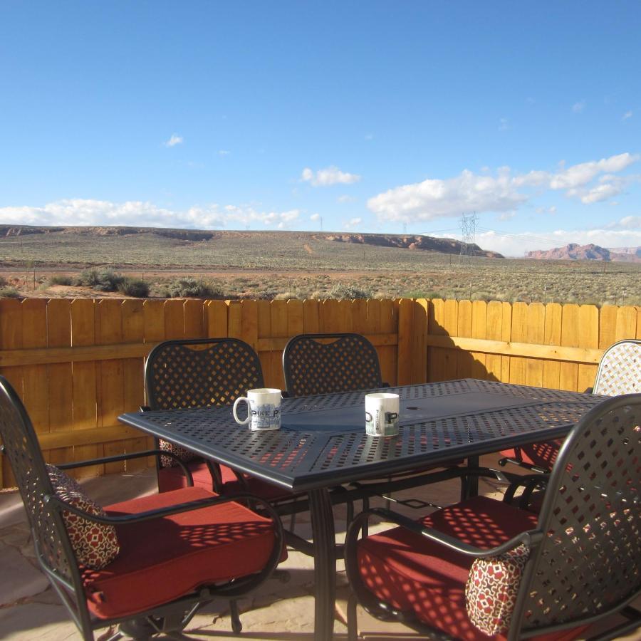 Local View Pet Friendly Boat Parking Close To Antelope Canyon Horseshoebend بيج المظهر الخارجي الصورة