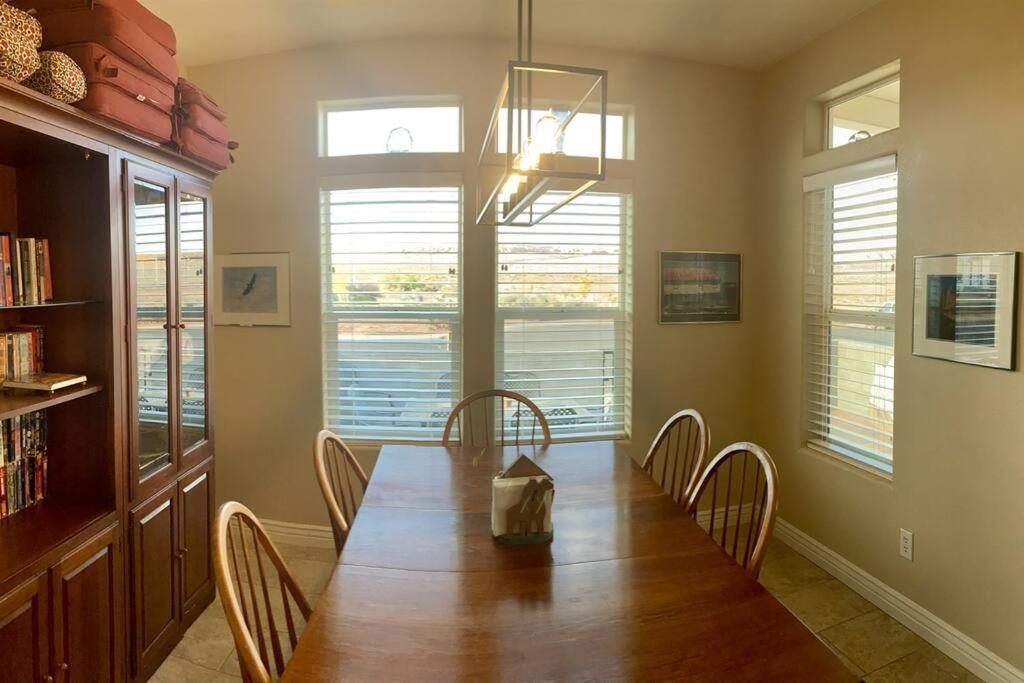 Local View Pet Friendly Boat Parking Close To Antelope Canyon Horseshoebend بيج المظهر الخارجي الصورة